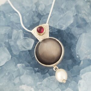 Hand-Cut Necklace with Garnet and Freshwater Pearl