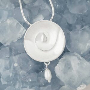 Spiral Pendant with Pearl